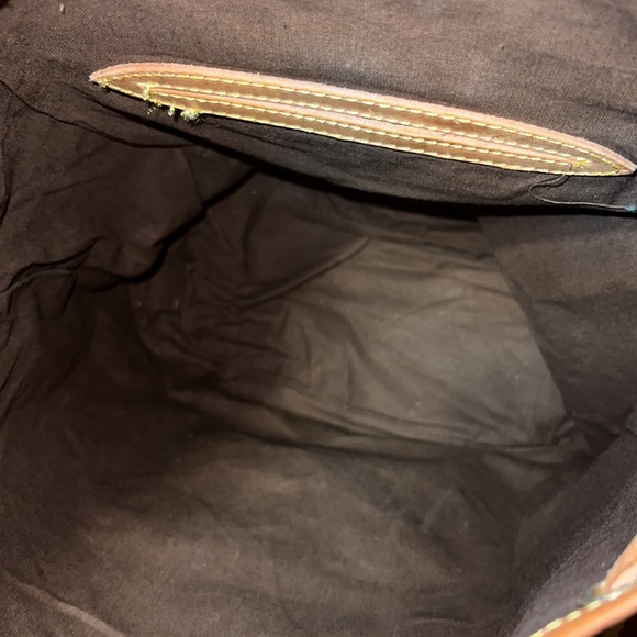 LV Montsouris gm backpack - Picture 4 of 5